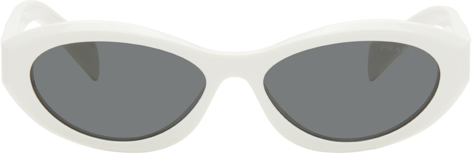 Белые солнцезащитные очки Symbole Prada Eyewear, Slate gray lenses/Chalk white
Белые солнцезащитные очки Symbole Prada Eyewear, Slate gray lenses/Chalk white