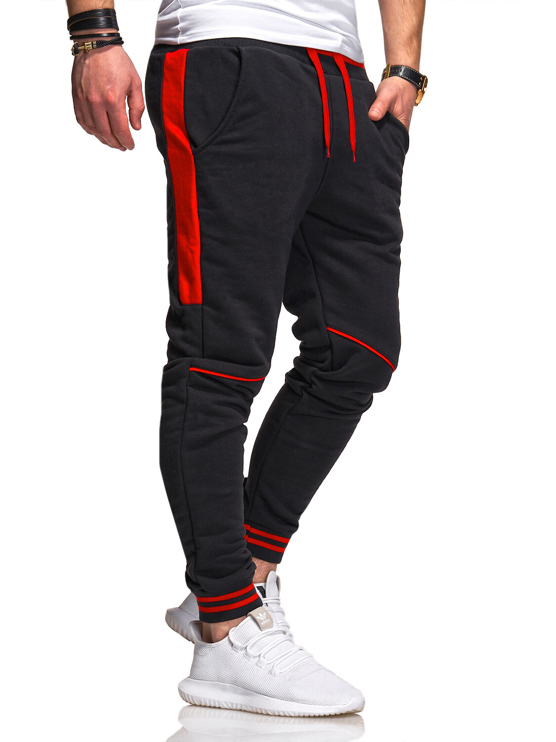 Спортивные брюки behype MP1317 Lange Sporthose Trainingshose, черный
Спортивные брюки behype MP1317 Lange Sporthose Trainingshose, черный