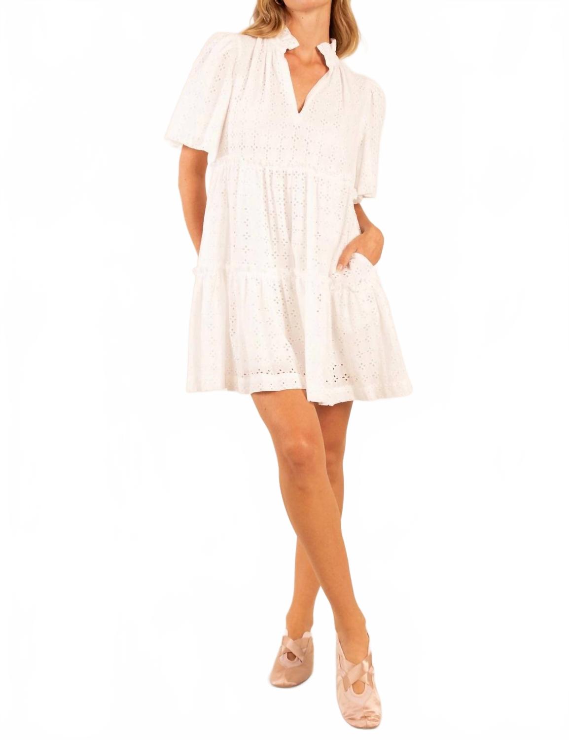 Белое мини-платье с вышивкой и ажурными вставками Heyson
Белое мини-платье с вышивкой и ажурными вставками Heyson