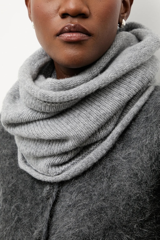 Шарф из мериносовой шерсти Answear.Lab, серый
Шарф из мериносовой шерсти Answear.Lab, серый