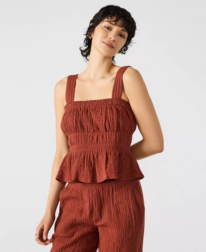 Женский топ Gabrielle со сборками Steve Madden, красный
Женский топ Gabrielle со сборками Steve Madden, красный