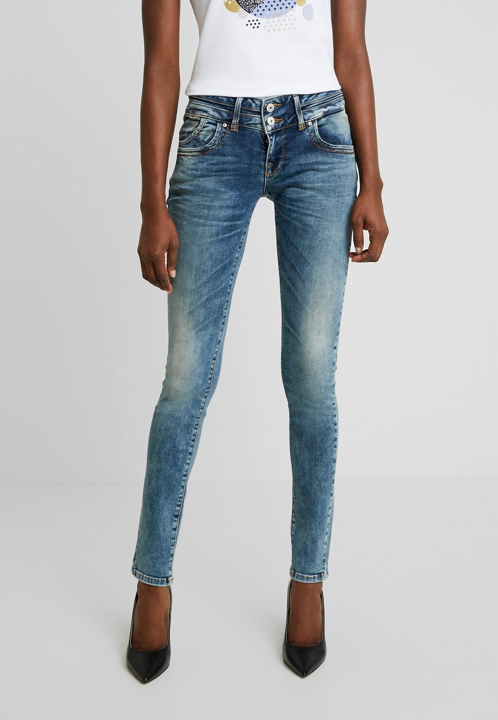 Джинсы Skinny Fit LTB JULITA X INCA UNDAMAGED WASH Джинсы Skinny Fit, цвет field wash
Джинсы Skinny Fit LTB JULITA X INCA UNDAMAGED WASH Джинсы Skinny Fit, цвет field wash