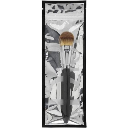 Christian Dior Backstage Кисть для тонального крема с легким покрытием
Christian Dior Backstage Кисть для тонального крема с легким покрытием