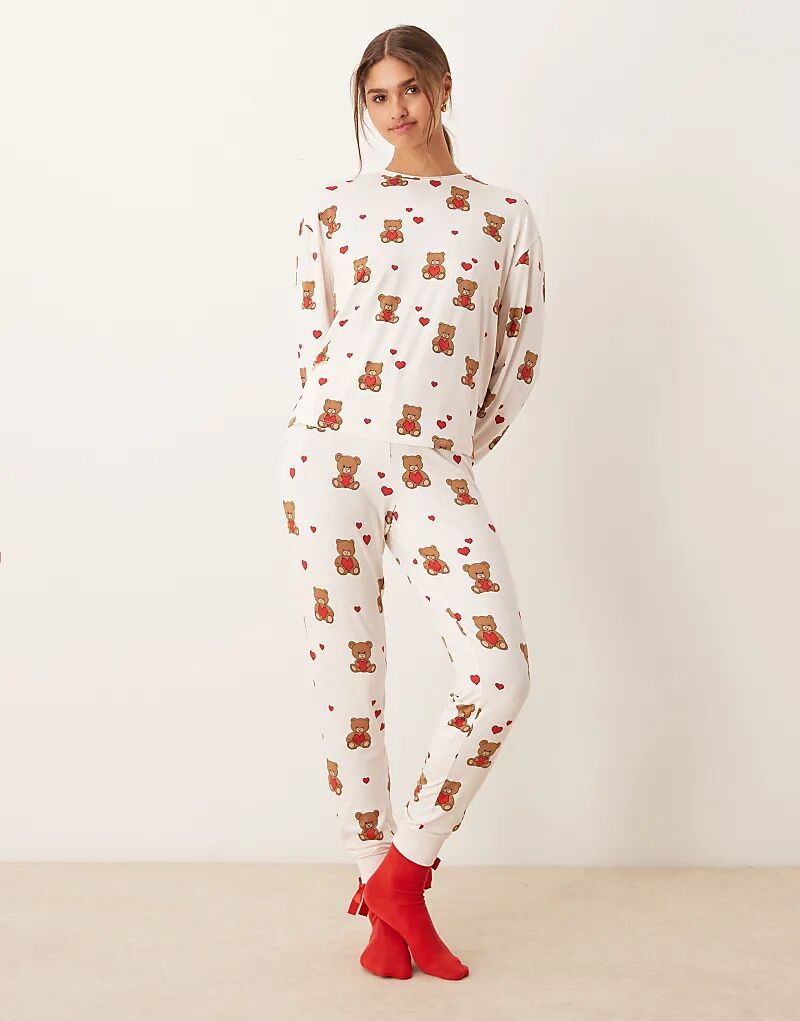 Пижамный комплект с длинными рукавами и джоггерами с принтом в виде плюшевого мишки Urban Threads
Пижамный комплект с длинными рукавами и джоггерами с принтом в виде плюшевого мишки Urban Threads