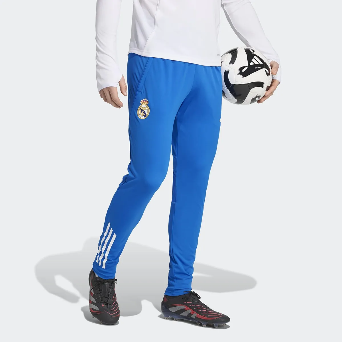 Мужские брюки Real Madrid CF Tiro 25 Competition adidas, синий
Мужские брюки Real Madrid CF Tiro 25 Competition adidas, синий
