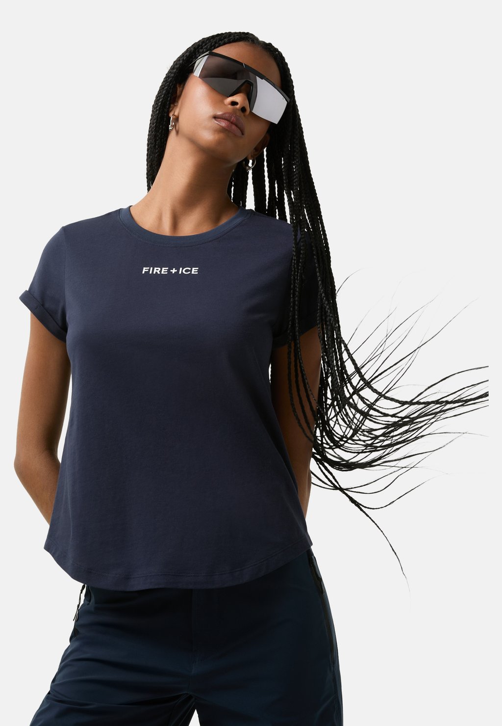 Футболка с принтом DEBRA Bogner Fire + Ice, темно-синий
Футболка с принтом DEBRA Bogner Fire + Ice, темно-синий