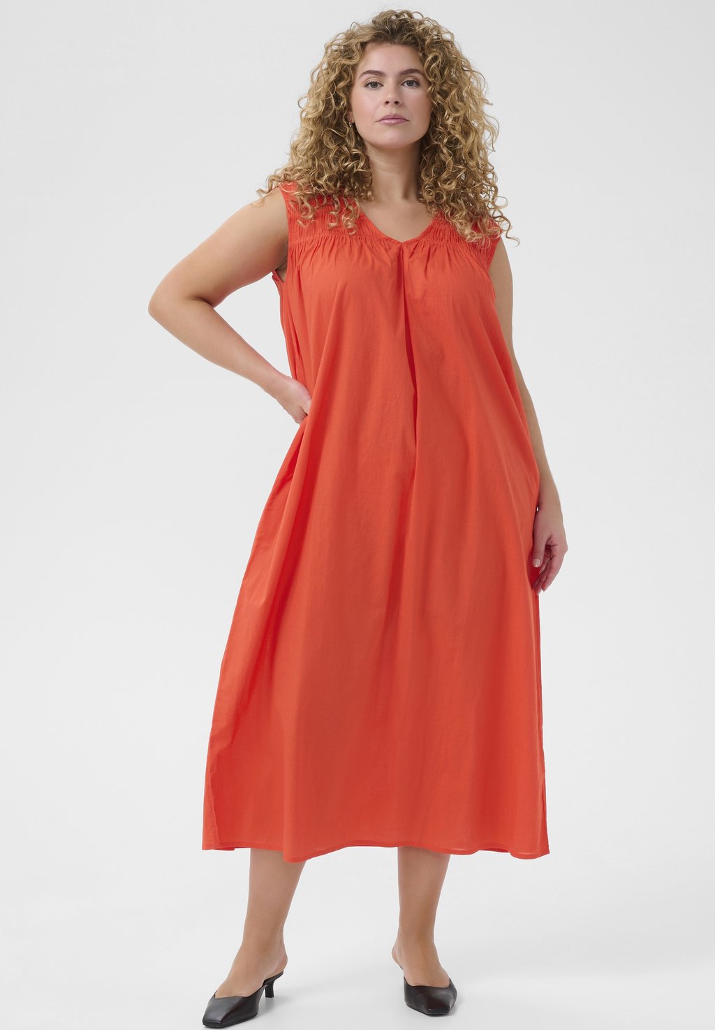 Повседневное платье KCTHIA Kaffe Curve, красный
Повседневное платье KCTHIA Kaffe Curve, красный