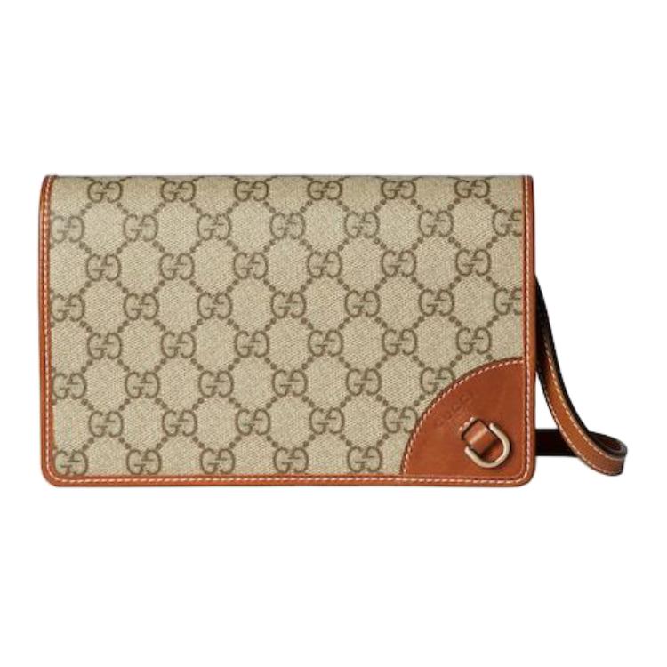 GUCCI Миниатюрная наплечная сумка из лакированного полотна
GUCCI Миниатюрная наплечная сумка из лакированного полотна