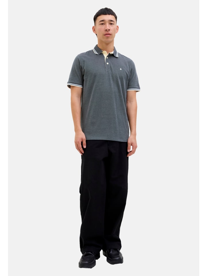 Рубашка-поло Paulos серого цвета Jack & Jones
Рубашка-поло Paulos серого цвета Jack & Jones