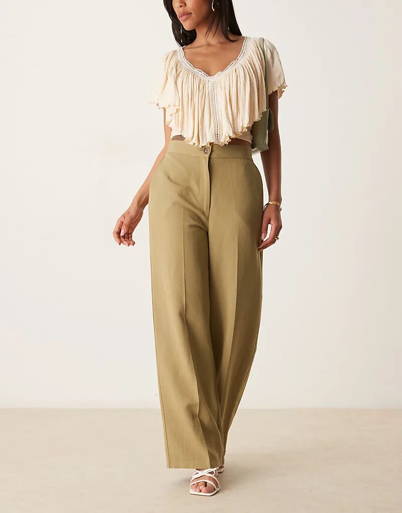 Свободные брюки прямого кроя из льняной смеси ASOS DESIGN цвета хаки
Свободные брюки прямого кроя из льняной смеси ASOS DESIGN цвета хаки