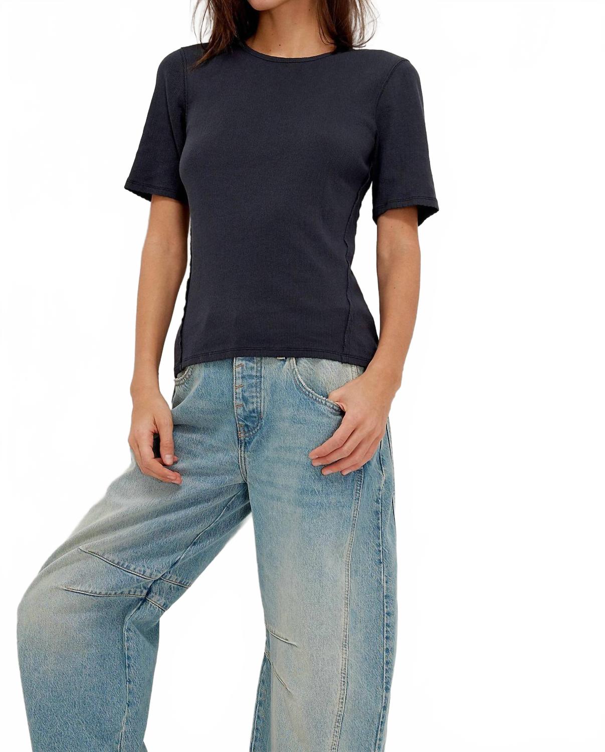 Футболка Picture You в черном цвете Free People
Футболка Picture You в черном цвете Free People