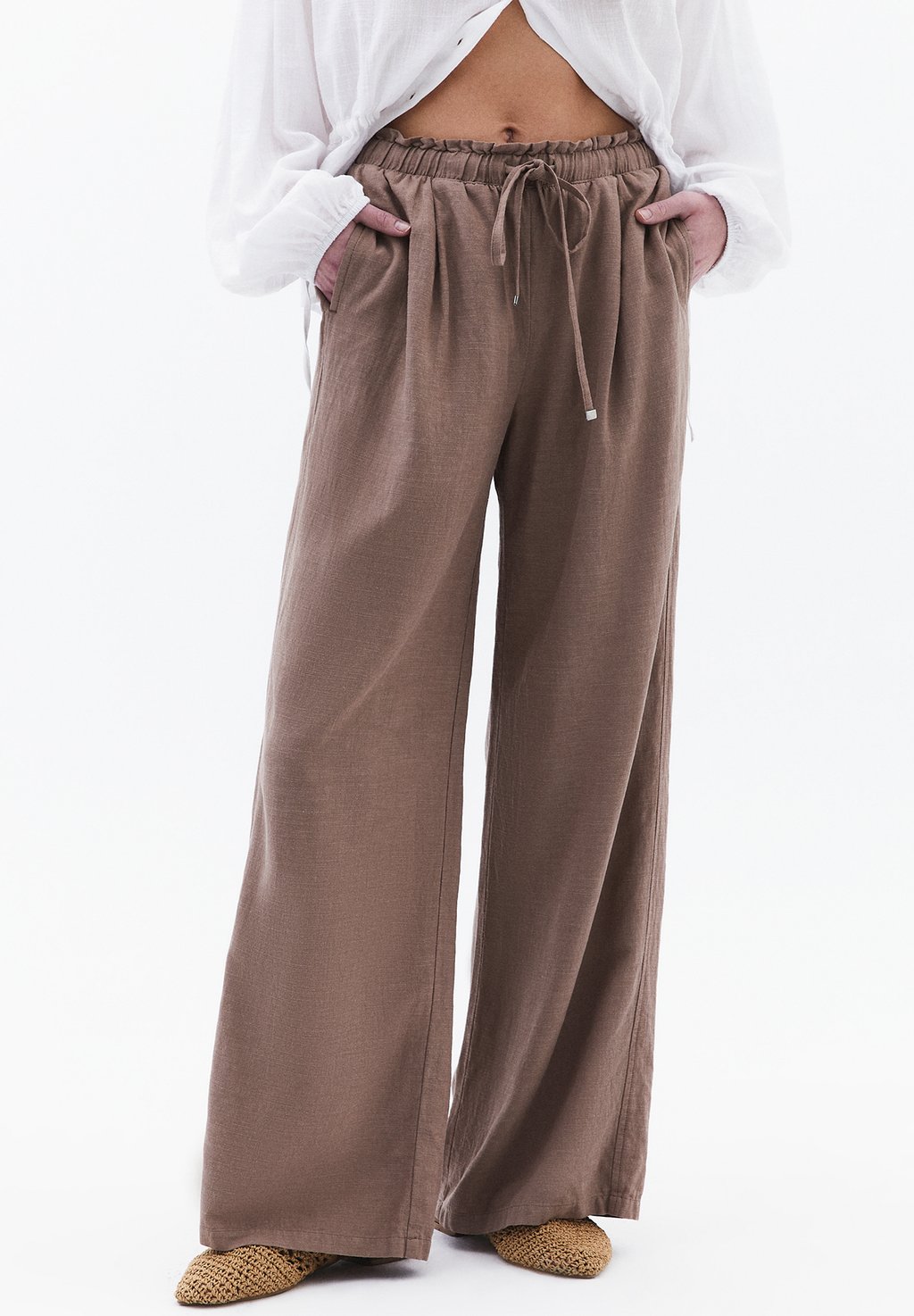 Брюки MIT AUSGESTELLTEM FORM OXXO, коричневый
Брюки MIT AUSGESTELLTEM FORM OXXO, коричневый