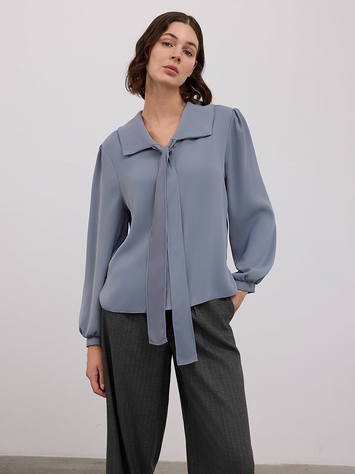 BGN Блузка антрацитового цвета
BGN Блузка антрацитового цвета