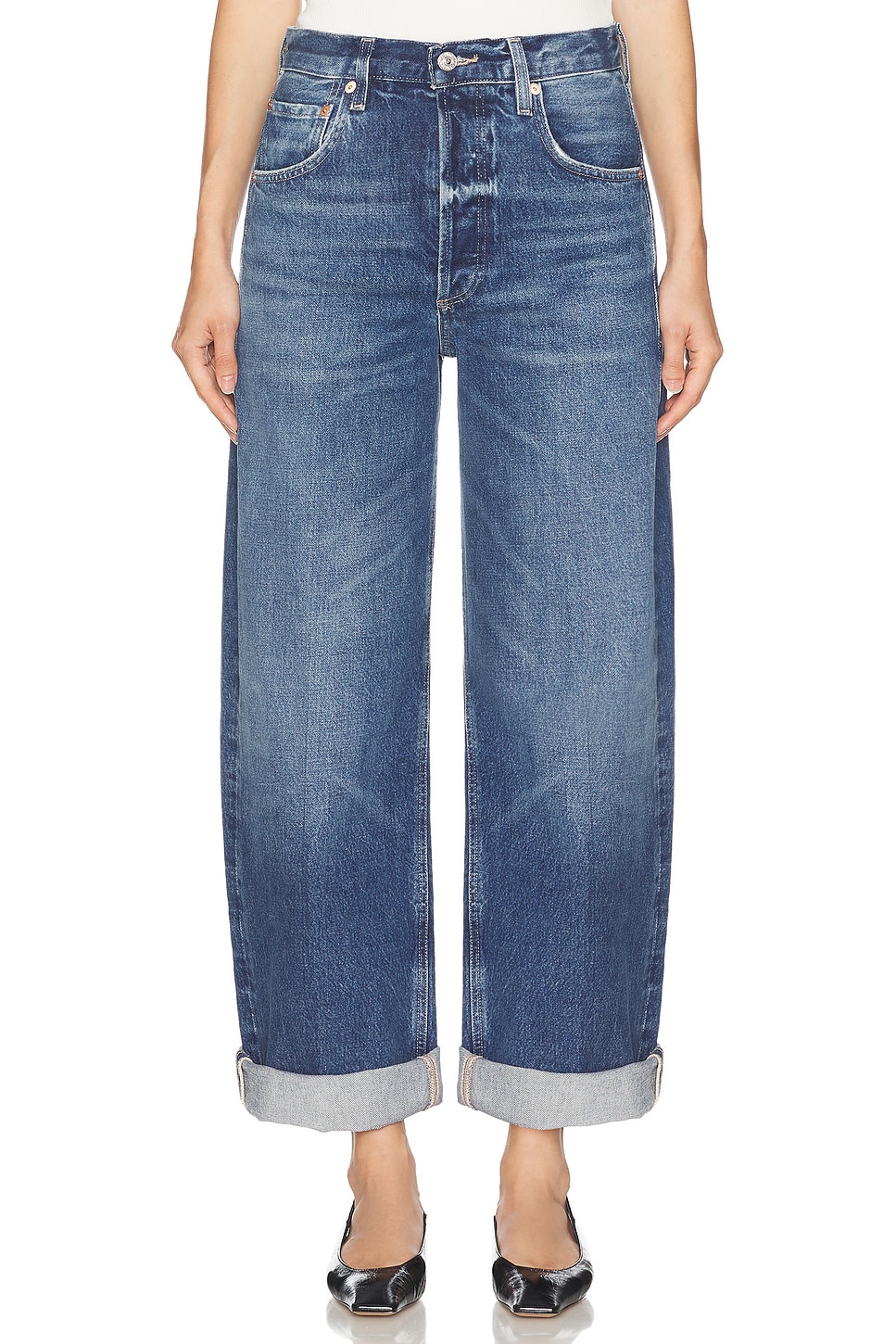 Джинсы Ayla Baggy Citizens Of Humanity, Claremont
Джинсы Ayla Baggy Citizens Of Humanity, Claremont