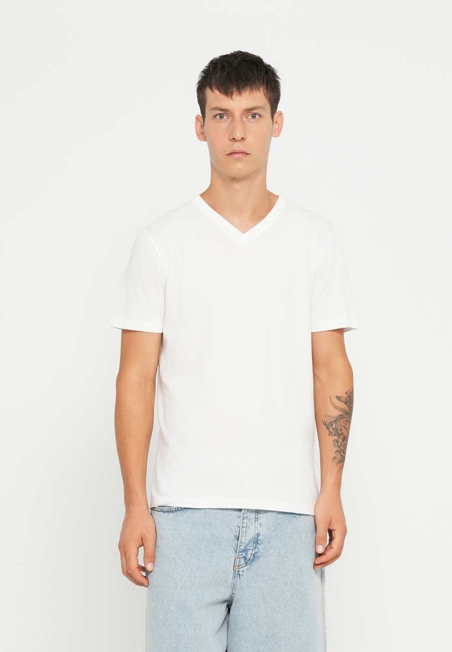 Футболка GAP V-SS V NECK EVERDAY SOFT , White
Футболка GAP V-SS V NECK EVERDAY SOFT , White
