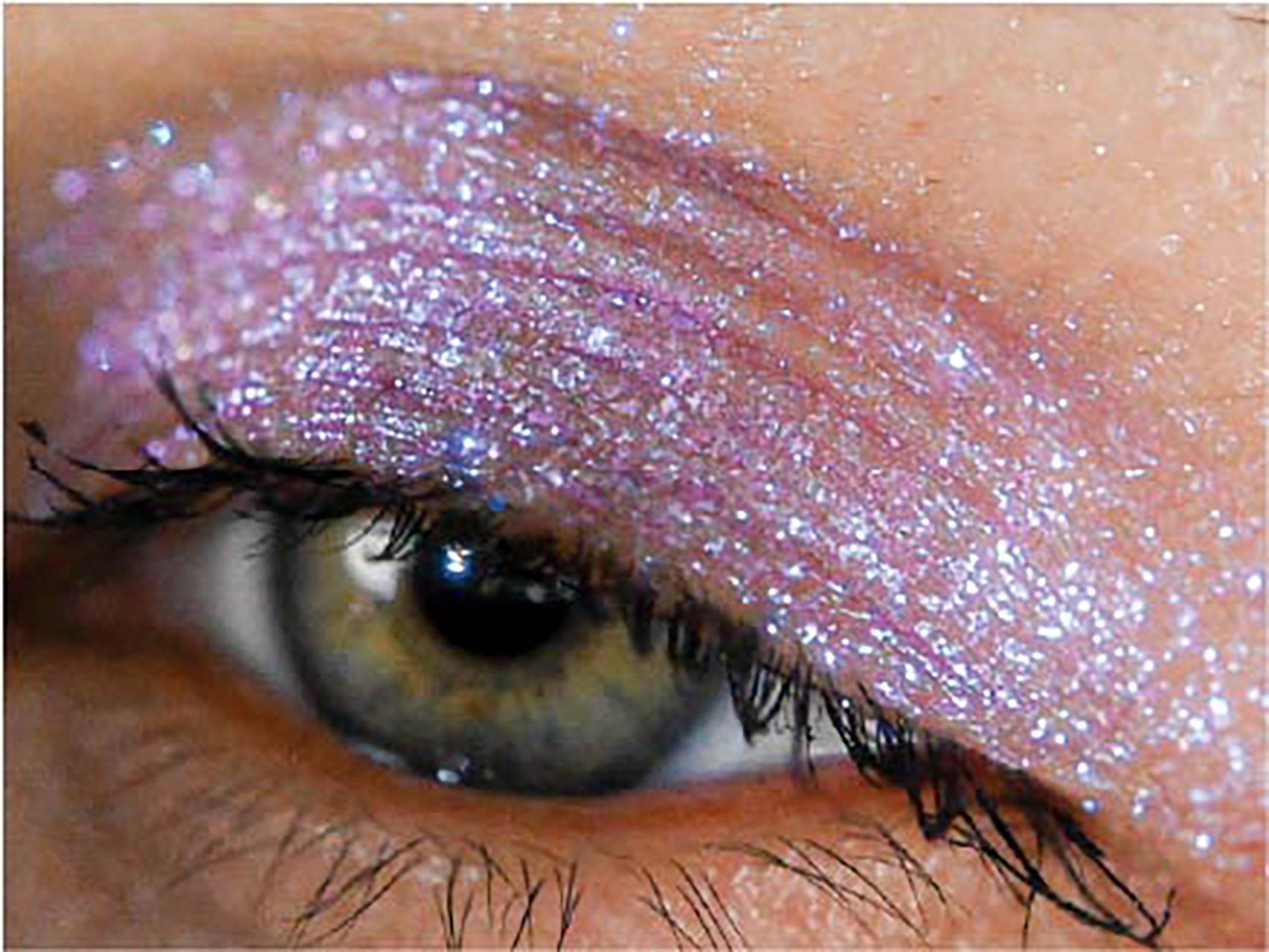 Тени для век Fairydust Duo Chrome Eye Topper J.Cat Beauty, Pixie Shift
Тени для век Fairydust Duo Chrome Eye Topper J.Cat Beauty, Pixie Shift