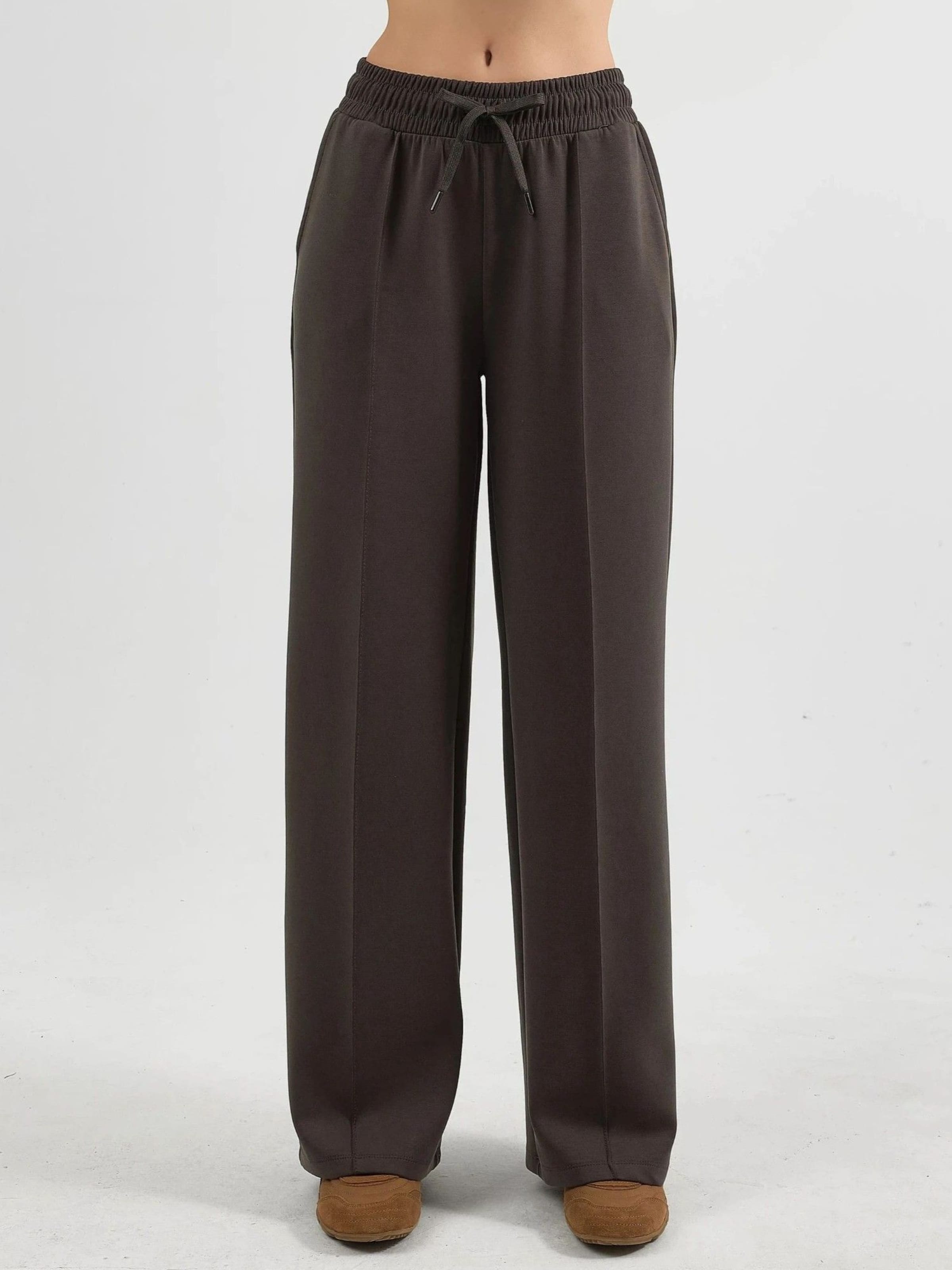 Busem Брюки Regular в цвете Mocha
Busem Брюки Regular в цвете Mocha