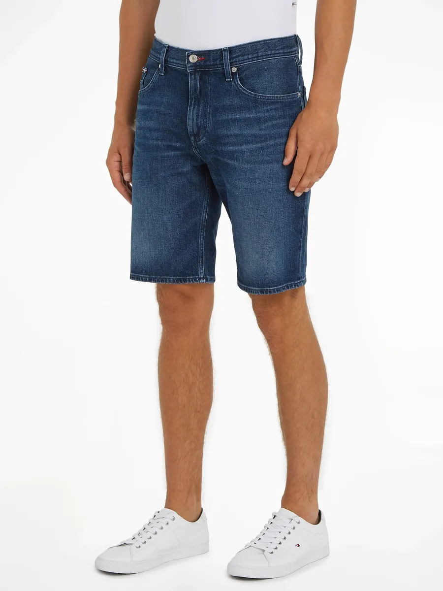 Джинсовые шорты Tommy Hilfiger "BROOKLYN SHORT STR", эффект выцветания спереди и сзади, цвет Venice Blue
Джинсовые шорты Tommy Hilfiger "BROOKLYN SHORT STR", эффект выцветания спереди и сзади, цвет Venice Blue