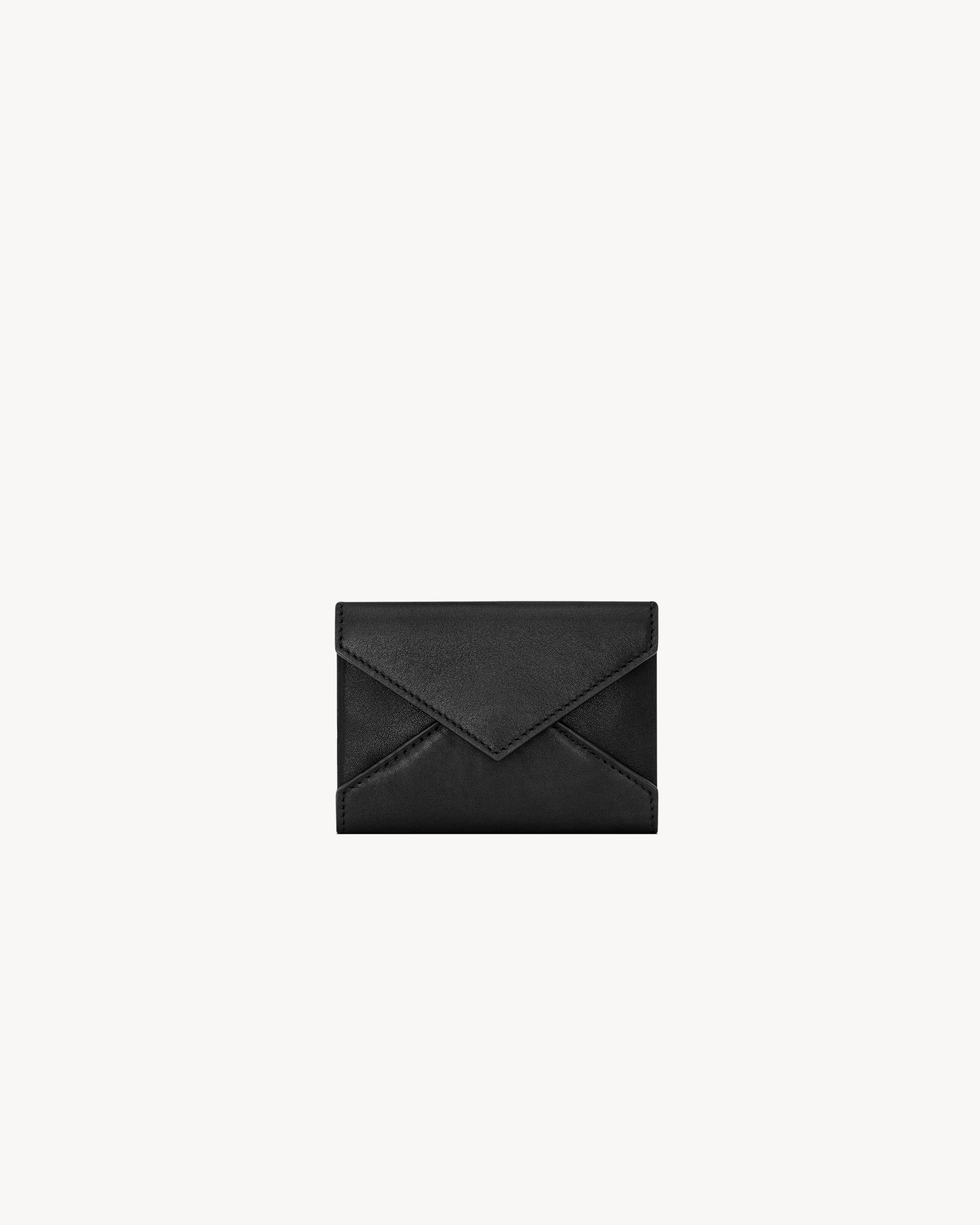 Кошелек LETTER из кожи Saint Laurent, черный
Кошелек LETTER из кожи Saint Laurent, черный