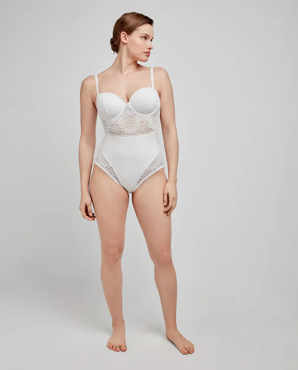 Съемное боди на косточках и из пеноматериала Gisela, белый
Съемное боди на косточках и из пеноматериала Gisela, белый