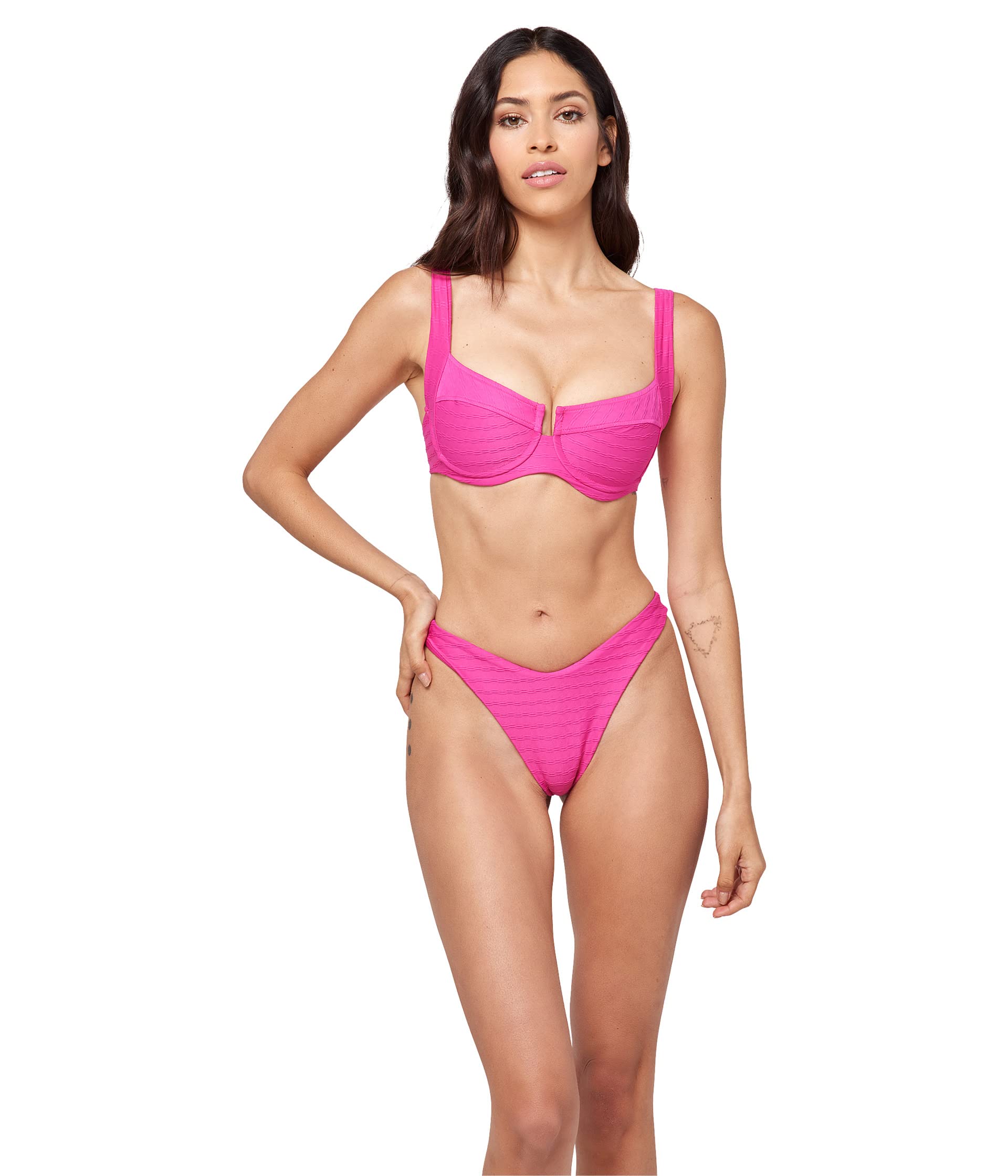 Пляжный топ L*Space Chain Link Texture Camellia Top, Bougainvillea
Пляжный топ L*Space Chain Link Texture Camellia Top, Bougainvillea