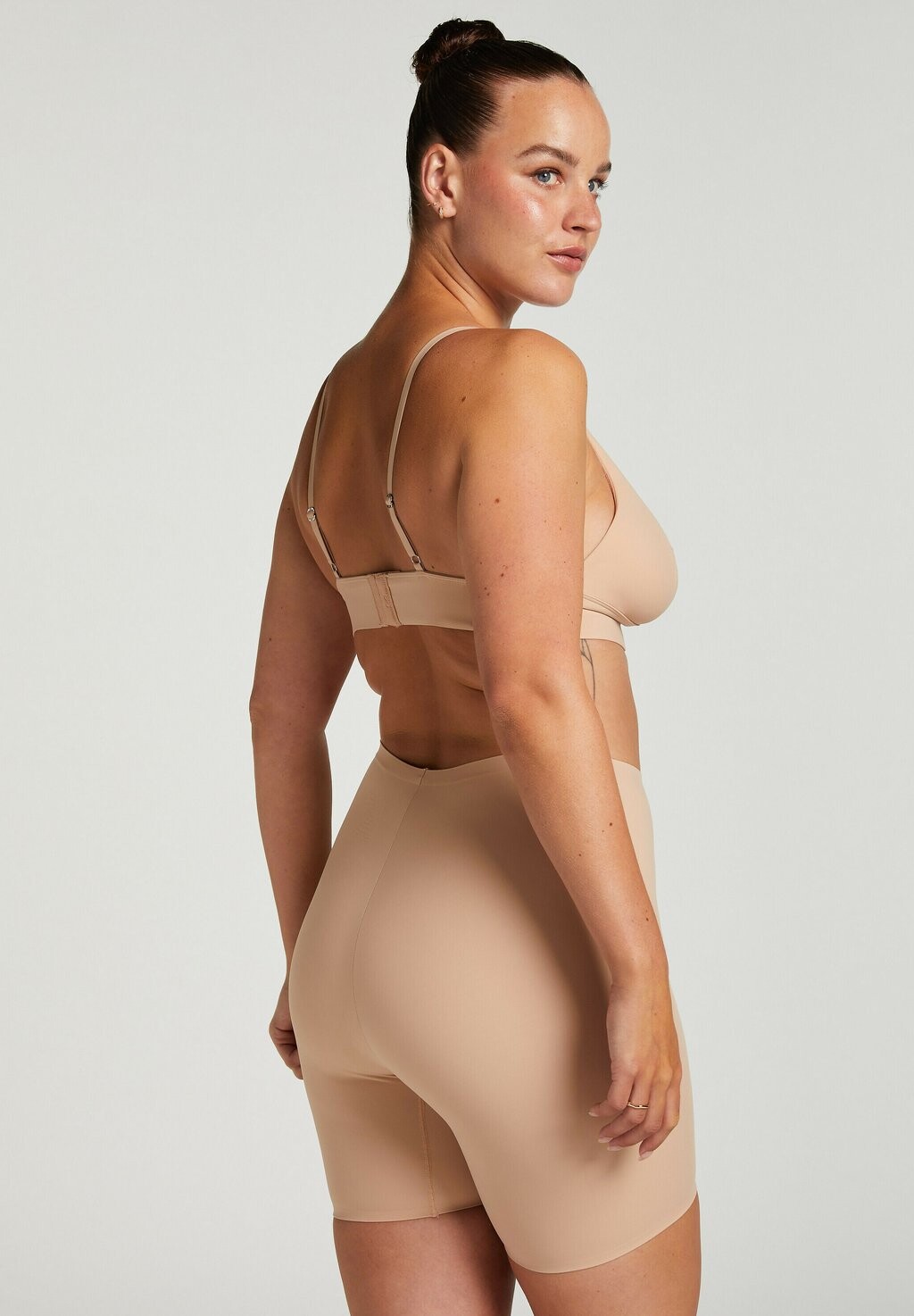 Треугольный бюстгальтер Hunkemöller, бежевый
Треугольный бюстгальтер Hunkemöller, бежевый