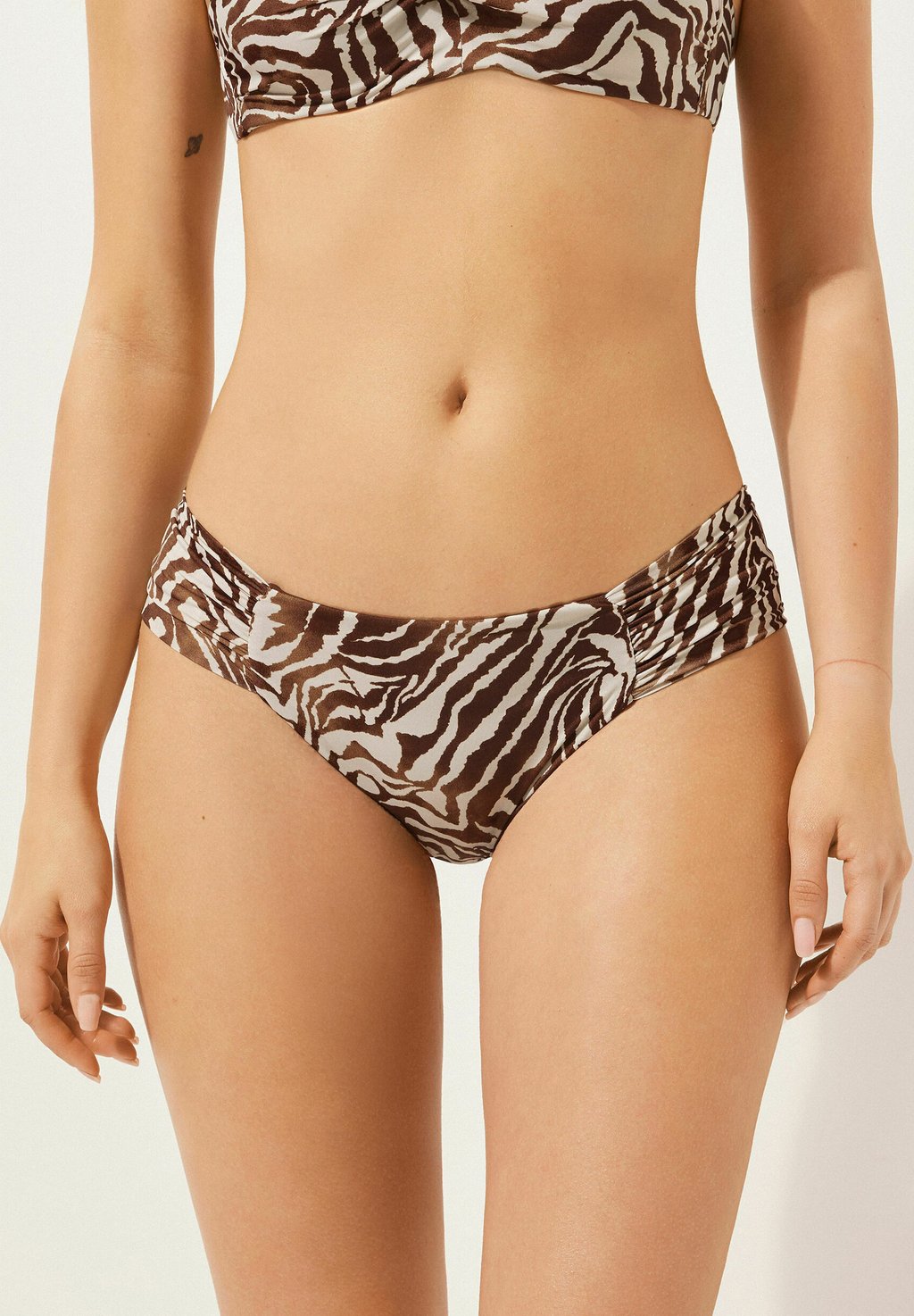 Плавки бикини ZEBRA Calzedonia, коричневый
Плавки бикини ZEBRA Calzedonia, коричневый
