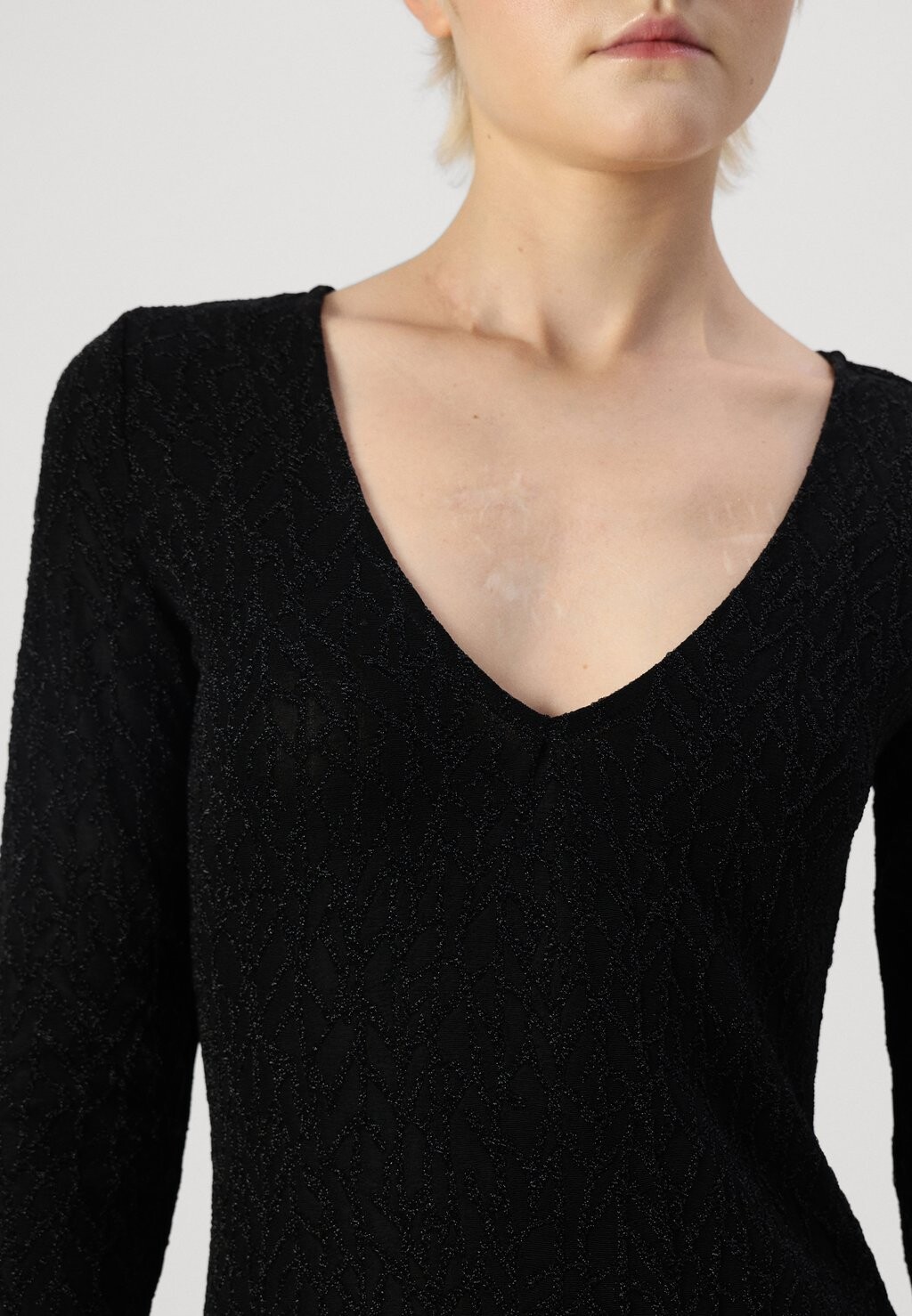 Платье из джерси NMGILLY DRESS Noisy May, черный 
Платье из джерси NMGILLY DRESS Noisy May, черный