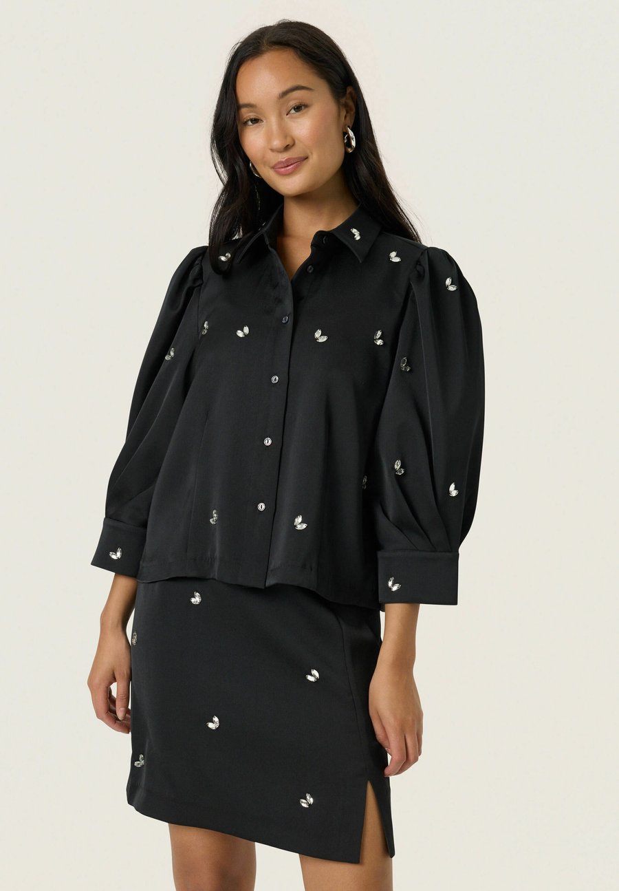 Блуза Soaked in Luxury SELDA CHIBA, Black
Блуза Soaked in Luxury SELDA CHIBA, Black