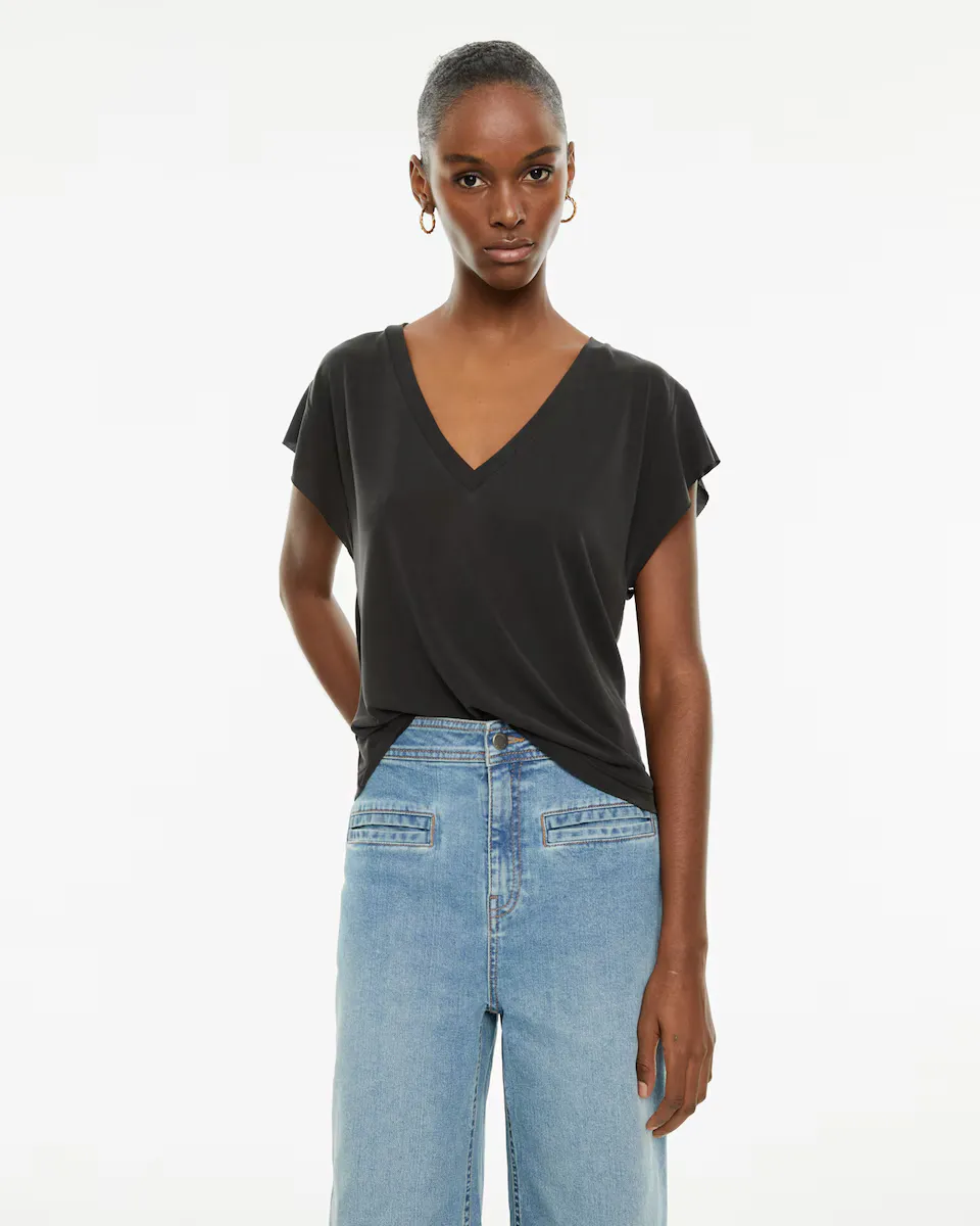 Свободная женская футболка свободного кроя с V-образным вырезом System Action, черный 
Свободная женская футболка свободного кроя с V-образным вырезом System Action, черный