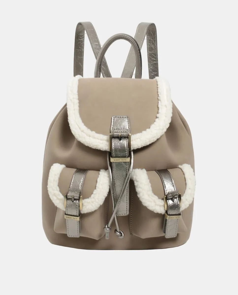Рюкзак из искусственной кожи с овчиной Robert Pietri, серо-коричневый
Рюкзак из искусственной кожи с овчиной Robert Pietri, серо-коричневый