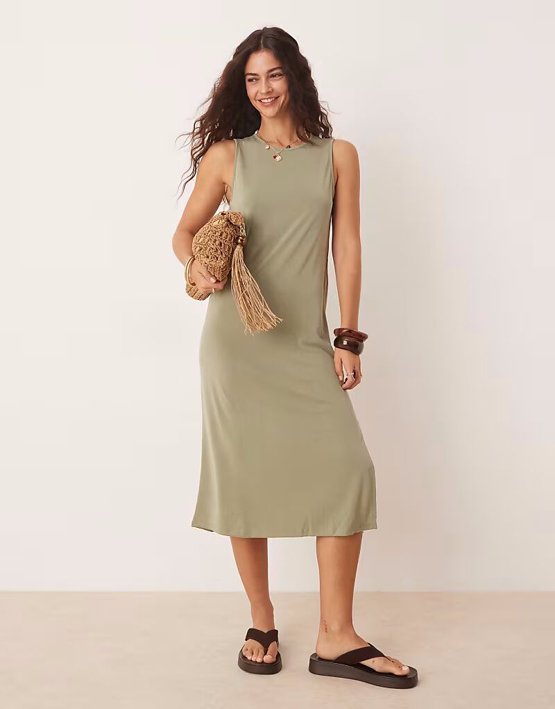 Платье-миди Vila без рукавов из джерси масляно-зеленого цвета
Платье-миди Vila без рукавов из джерси масляно-зеленого цвета