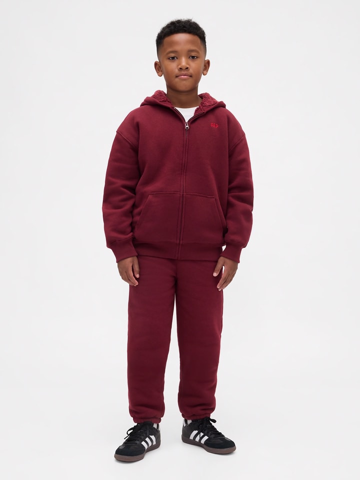 GAP Красные спортивные штаны
GAP Красные спортивные штаны