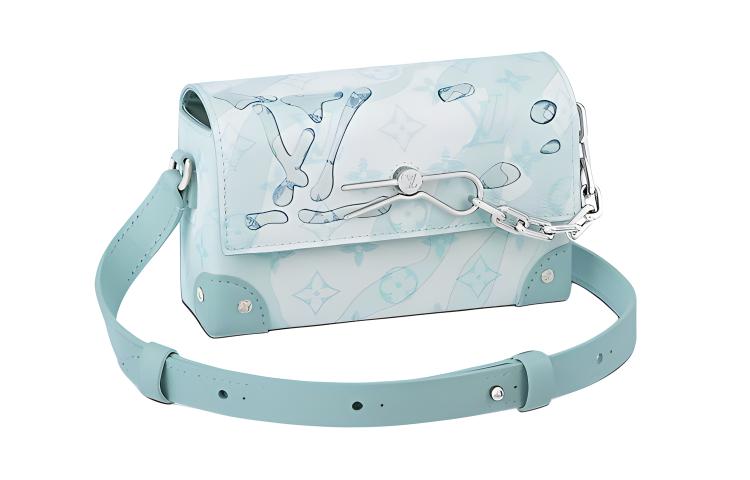 LOUIS VUITTON Сумка-пароварка через плечо
LOUIS VUITTON Сумка-пароварка через плечо