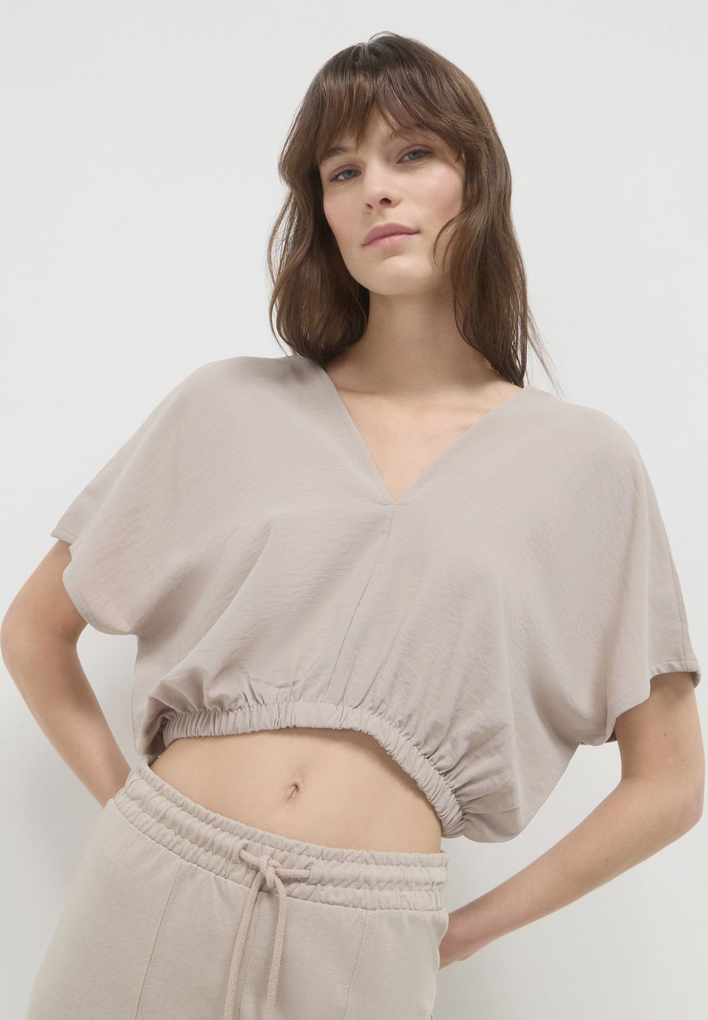 Блуза SCOLLO A V Calliope, серо-коричневый
Блуза SCOLLO A V Calliope, серо-коричневый