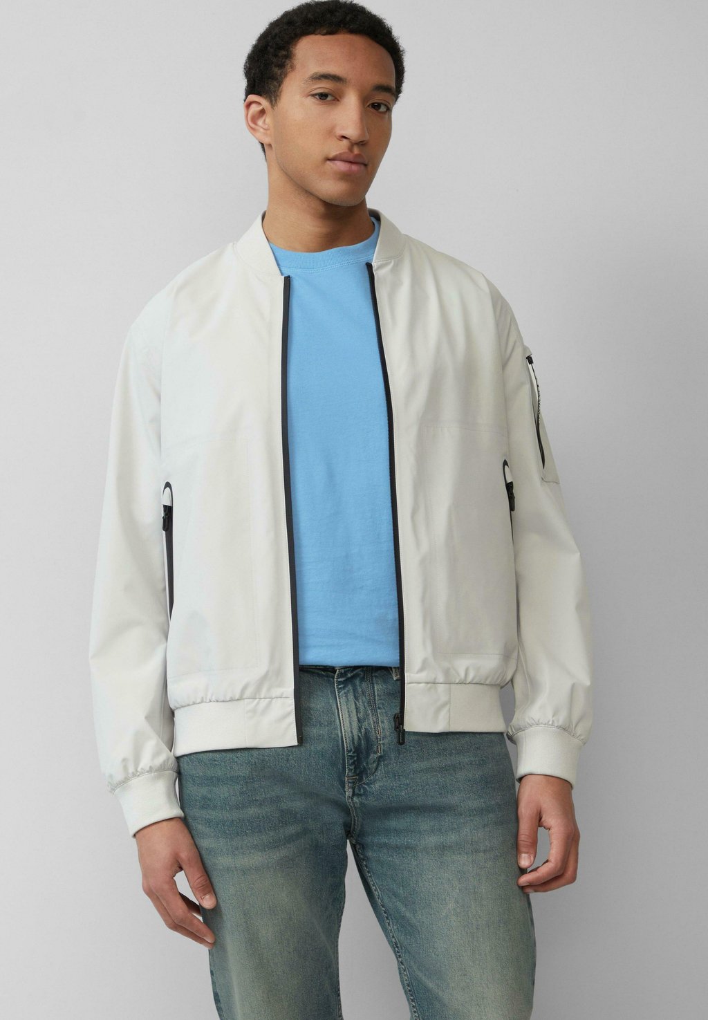 Куртка-бомбер s.Oliver, светло-серый
Куртка-бомбер s.Oliver, светло-серый