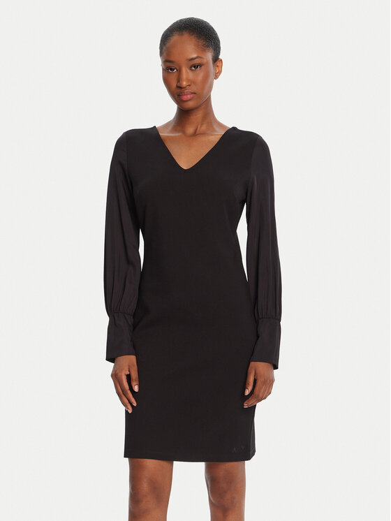 Вязаное платье slim fit XW000756 AF16136 UC001 Armani Exchange, черный
Вязаное платье slim fit XW000756 AF16136 UC001 Armani Exchange, черный