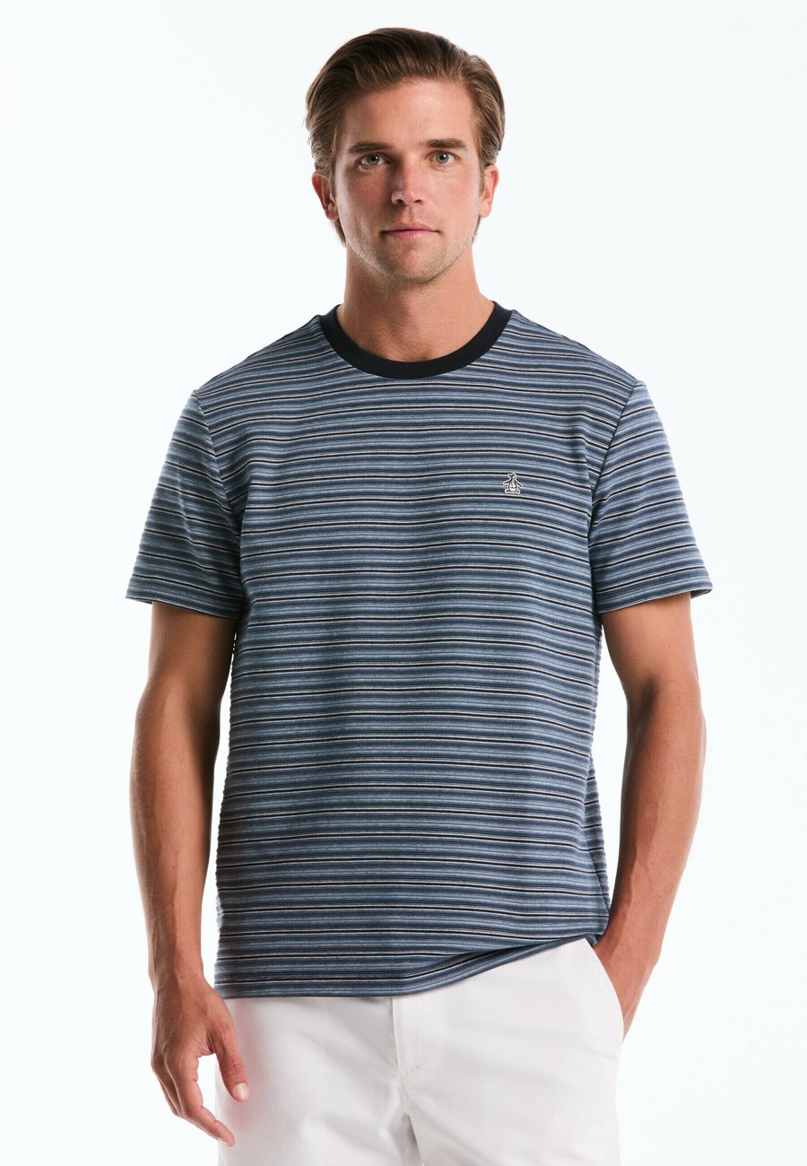 Футболка Original Penguin MINI STRIPE TEE, Dark Sapphire/Dark Blue, Синий, Футболка Original Penguin MINI STRIPE TEE, Dark Sapphire/Dark Blue
Футболка Original Penguin MINI STRIPE TEE, Dark Sapphire/Dark Blue, Синий, Футболка Original Penguin MINI STRIPE TEE, Dark Sapphire/Dark Blue