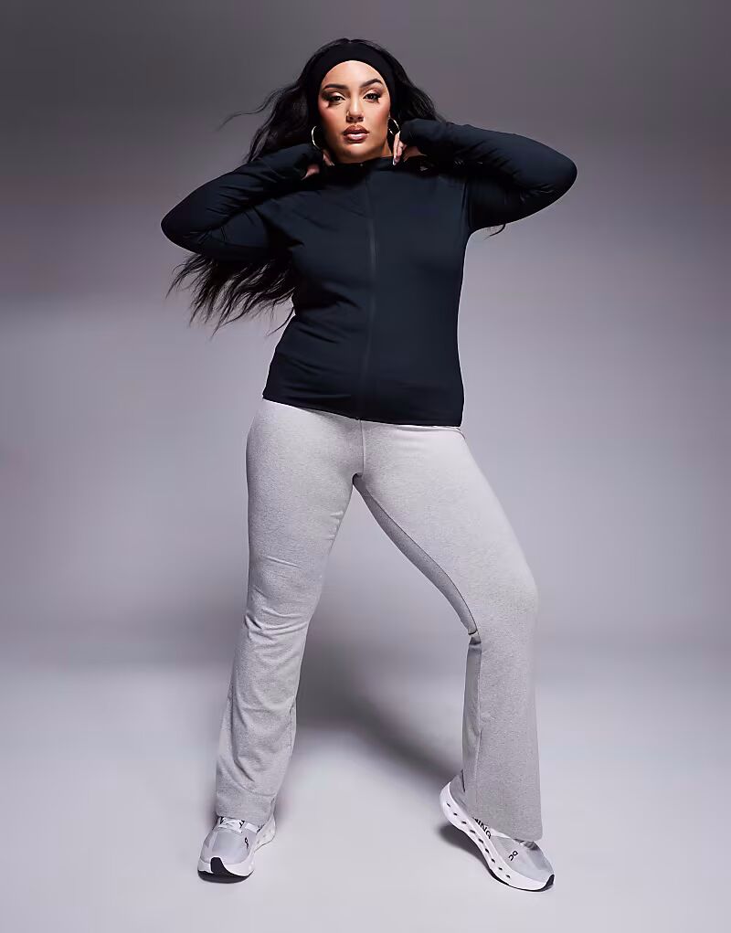 4505 Curve Icon, мягкий на ощупь топ с длинными рукавами на молнии, черный цвет
4505 Curve Icon, мягкий на ощупь топ с длинными рукавами на молнии, черный цвет