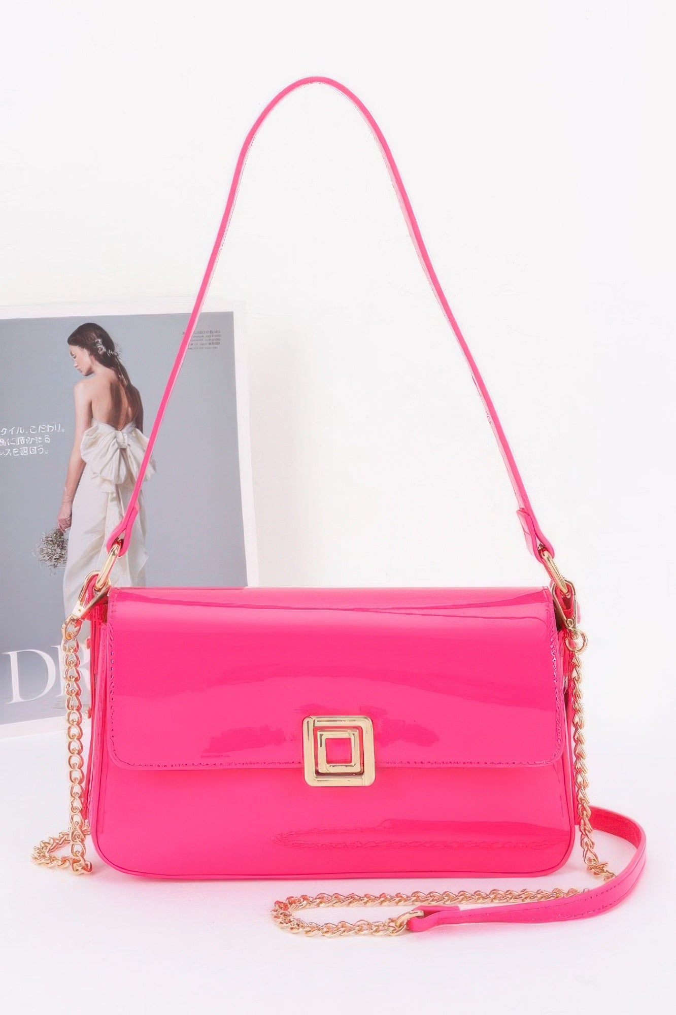 Сумка через плечо с эмалированным клапаном FASHNZFAB, Fuschia
Сумка через плечо с эмалированным клапаном FASHNZFAB, Fuschia