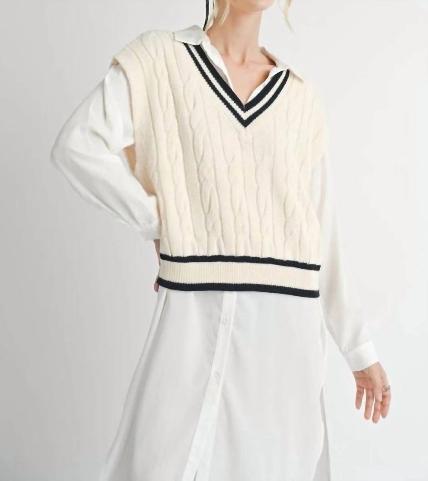 Тара Вязаный свитер с V-образным вырезом в цвете айвори Sadie & Sage, слоновая кость
Тара Вязаный свитер с V-образным вырезом в цвете айвори Sadie & Sage, слоновая кость