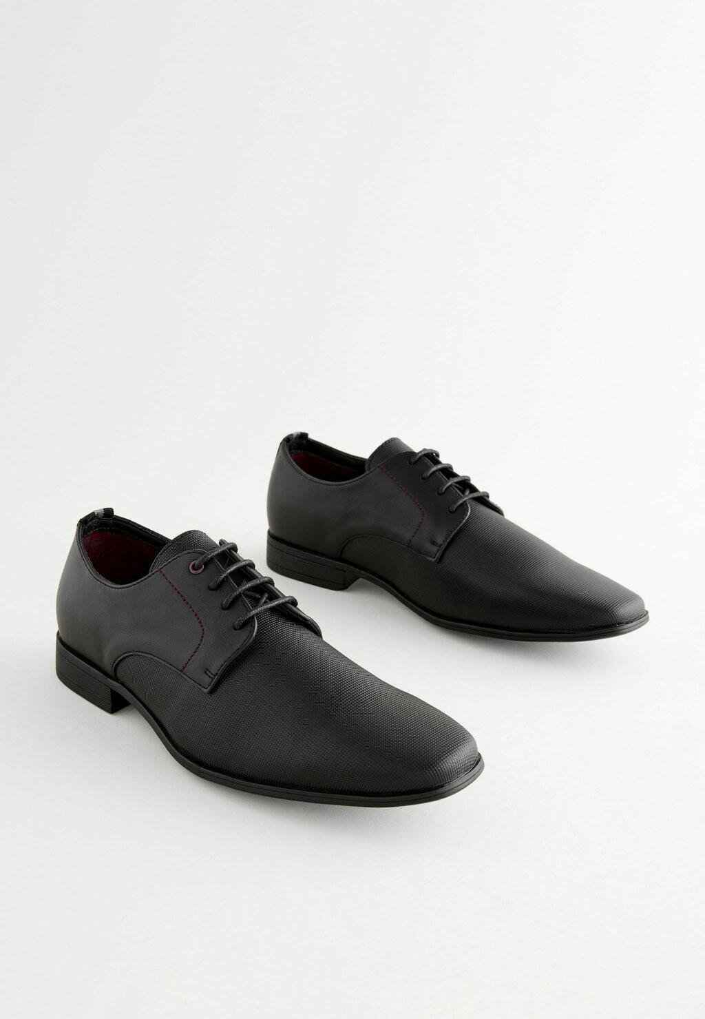 Туфли SLIM SQUARE REGULAR FIT Next, черный
Туфли SLIM SQUARE REGULAR FIT Next, черный