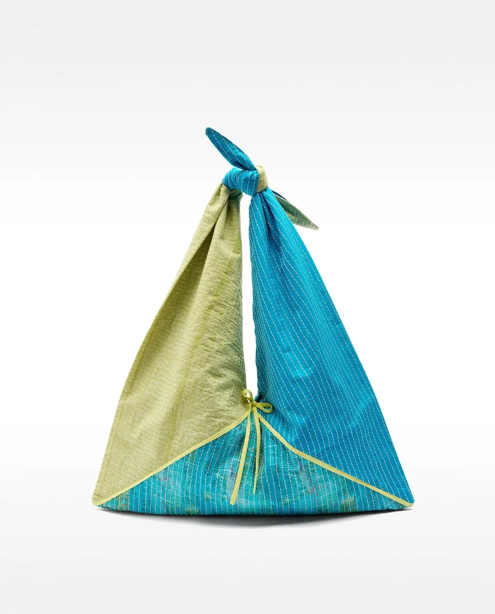 Сумка через плечо в стиле хобо с контрастной строчкой Parfois, синий/зеленый
Сумка через плечо в стиле хобо с контрастной строчкой Parfois, синий/зеленый