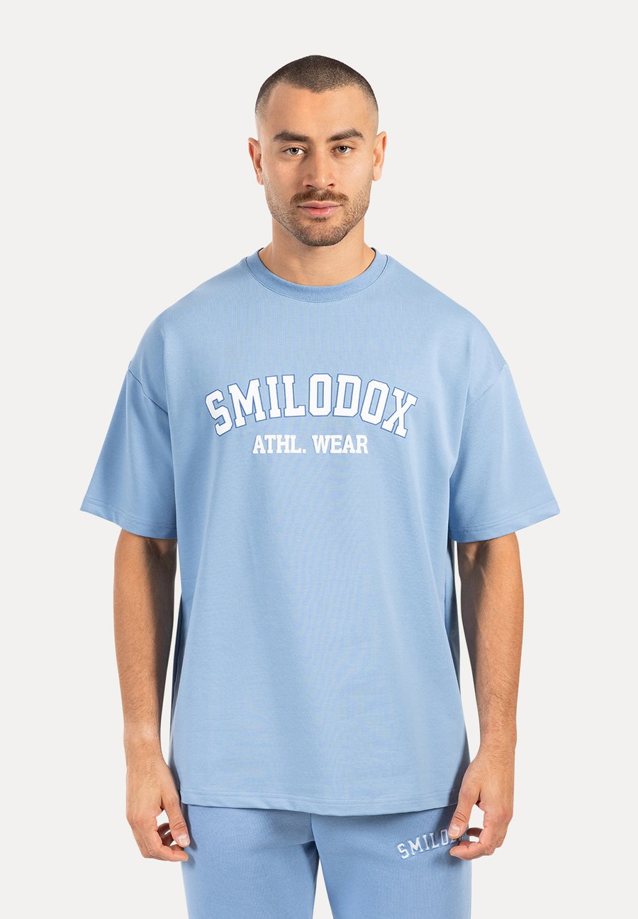 Футболка Smilodox PRINT LOGO KAYSON, Blau/Dark Blue, Синий, Футболка Smilodox PRINT LOGO KAYSON, Blau/Dark Blue
Футболка Smilodox PRINT LOGO KAYSON, Blau/Dark Blue, Синий, Футболка Smilodox PRINT LOGO KAYSON, Blau/Dark Blue