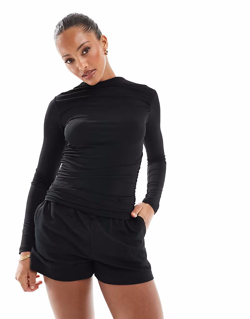 Классические мини-шорты из флиса черного цвета Cotton On
Классические мини-шорты из флиса черного цвета Cotton On