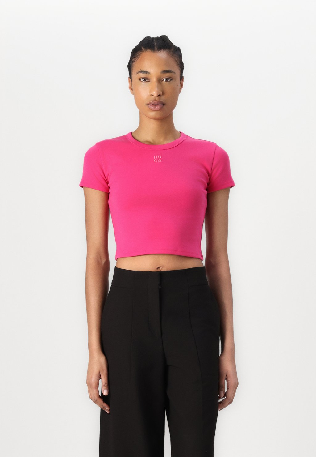 Базовая футболка DELANOR HUGO, фуксия
Базовая футболка DELANOR HUGO, фуксия