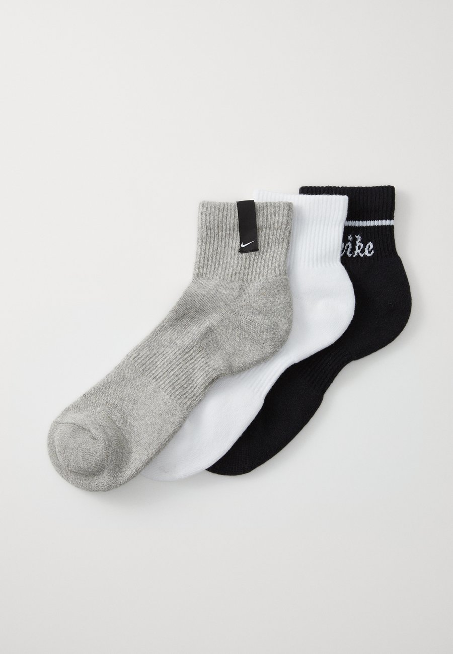 Носки Nike Performance 3 PACK, White/Dark Grey Heather/Black/Black
Носки Nike Performance 3 PACK, White/Dark Grey Heather/Black/Black