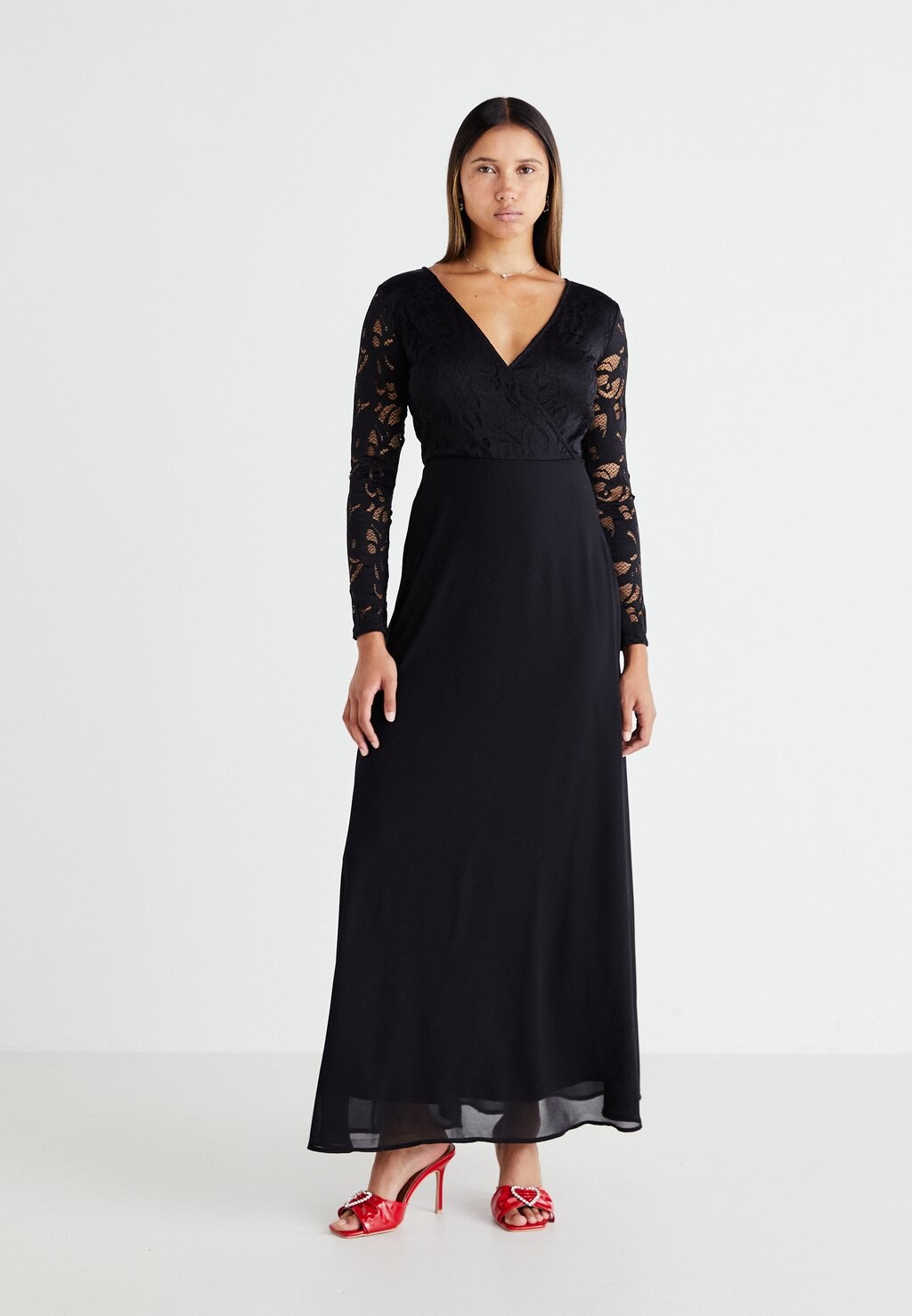 Бальное платье VISTASIA MAXI DRESS VILA, черный
Бальное платье VISTASIA MAXI DRESS VILA, черный