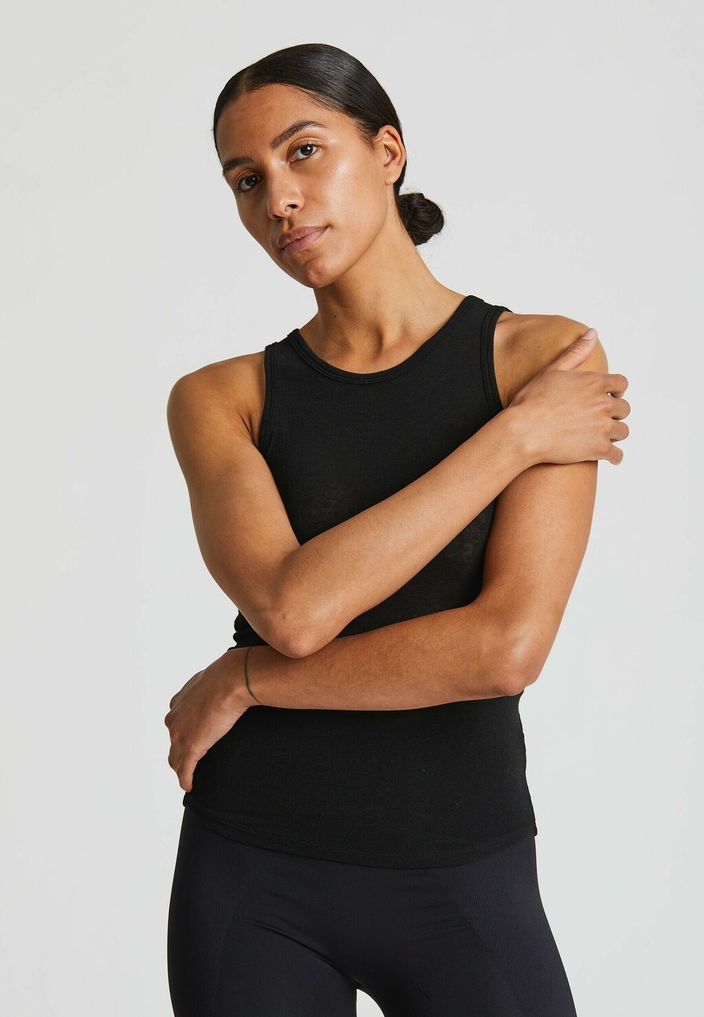 Топ Alberte GAI+LISVA, черный
Топ Alberte GAI+LISVA, черный