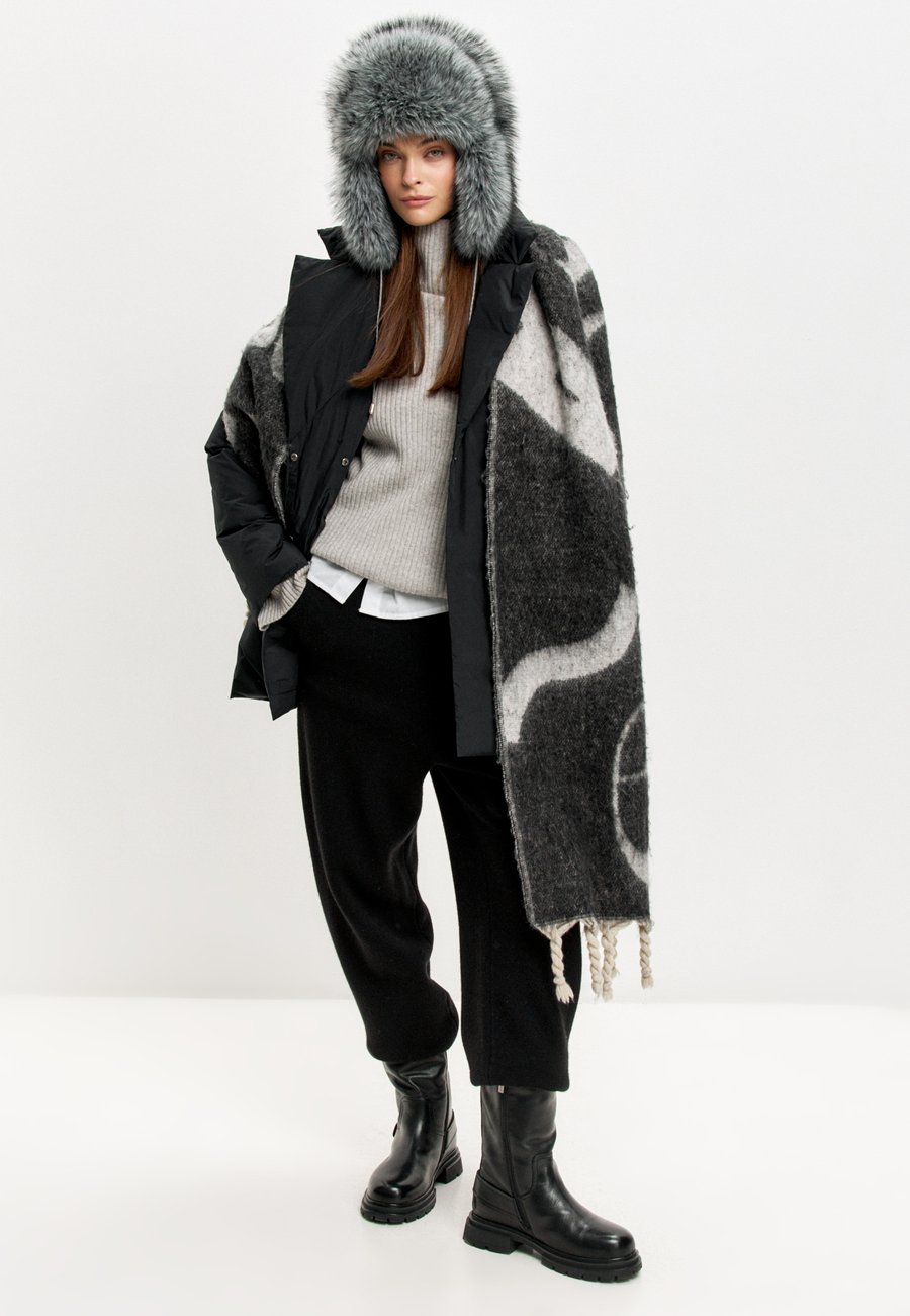 Шапка Cesare Gaspari Beanie, Black
Шапка Cesare Gaspari Beanie, Black